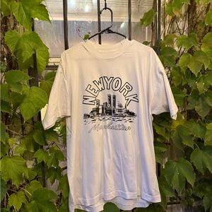 White New York City Manhattan Tourist cotton tee